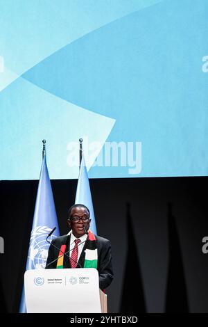 Bakou, Azerbaïdjan, Azerbaïdjan. 12 novembre 2024. EMMERSON DAMBUDZO MNANGAGWA, Président du Zimbabwe, prend la parole lors du Sommet mondial sur l’action climatique de la COP29. La COP est le plus grand rassemblement de hauts fonctionnaires au monde qui se concentre sur le changement climatique. Cette année est étiquetée comme COP des finances dans laquelle les résolutions financières sont en tête de liste d'un long ordre du jour des préoccupations énumérées. (Crédit image : © Bianca Otero/ZUMA Press Wire) USAGE ÉDITORIAL SEULEMENT! Non destiné à UN USAGE commercial ! Crédit : ZUMA Press, Inc/Alamy Live News Banque D'Images