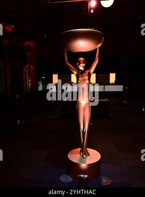 LONDRES, ROYAUME-UNI. 11 novembre 2024. Cérémonie du Booker Prize 2024, à Old Billingsgate Londres, Royaume-Uni. (Photo de 李世惠/Voir Li/Picture Capital) crédit : Voir Li/Picture Capital/Alamy Live News Banque D'Images