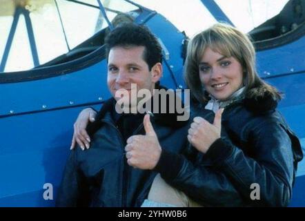 POLICE ACADEMY 4 : CITOYENS EN PATROUILLE 1985 Warner Bros film avec Sharon Stone et Steve Guttenberg Banque D'Images