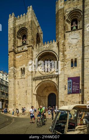 La basilique Sainte Marie majeure de Lisbonne ou Sé de Lisboa est la cathédrale métropolitaine et siège patriarcal de la ville de Lisbonne au Portugal. Banque D'Images