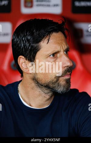 Lisbonne, Portugal. 10 novembre 2024. L'entraîneur Vitor Bruno (FC Porto) vu en action lors du match de Liga Portugal entre les équipes de SL Benfica et FC Porto à l'Estadio Da Luz. Score final : SL Benfica 4 : 1 FC Porto (photo Maciej Rogowski/SOPA images/Sipa USA) crédit : Sipa USA/Alamy Live News Banque D'Images
