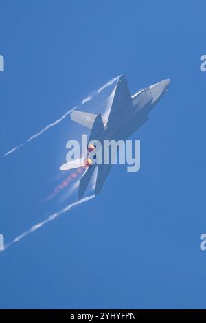 Zhuhai, China.12th novembre 2024. Le nouveau chasseur furtif chinois J-35A a fait ses débuts au 15e salon aéronautique chinois le 12 novembre 2024. Crédit : Chen Jimin/China News Service/Alamy Live News Banque D'Images