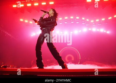 12 novembre 2024, Naples, Campanie, Italie : le chanteur Ghali (Ghali Amdouni) se produit sur la scène du Teatro della Musica de Naples lors du Ghali Live 2024. (Crédit image : © Pasquale Gargano/Pacific Press via ZUMA Press Wire) USAGE ÉDITORIAL SEULEMENT! Non destiné à UN USAGE commercial ! Banque D'Images