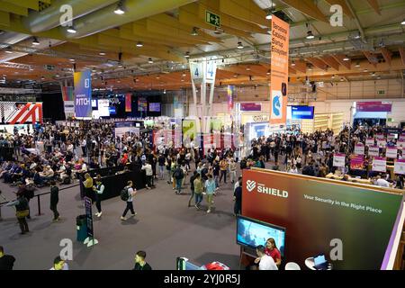 Lisbonne, Portugal. 12 novembre 2024. Vue générale du pavillon 3 lors de la première journée du Web Summit 2024 à Lisbonne. Crédit : SOPA images Limited/Alamy Live News Banque D'Images