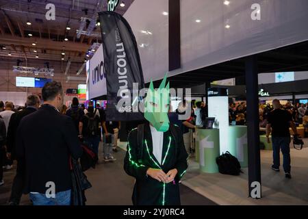 Lisbonne, Portugal. 12 novembre 2024. Une licorne est vue lors de la première journée du Web Summit 2024 à Lisbonne. Crédit : SOPA images Limited/Alamy Live News Banque D'Images