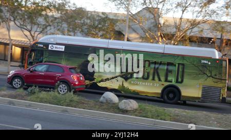 Los Angeles, Californie, USA 11 novembre 2024 Cynthia Erivo Wicked bus sur Santa Monica Blvd le 11 novembre 2024 à Los Angeles, Californie, USA. Photo de Barry King/Alamy Stock photo Banque D'Images