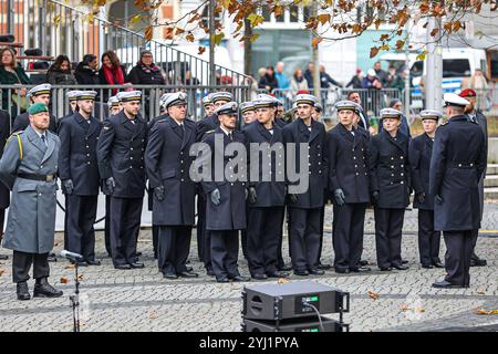 Feierliches Gelöbnis für Rekruten der Bundeswehr vor dem Rathaus Hannover Hannover, Rathaus, Platz der Men Niedersachsen, Region Hannover Allemagne *** cérémonie de prestation de serment pour les recrues de la Bundeswehr devant Hanovre Hôtel de ville Hanovre, Hôtel de ville, Platz der Men Niedersachsen, Region Hannover Allemagne Banque D'Images