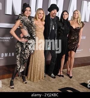 Paulina Chavez, Michelle Randolph, Billy Bob Thornton, demi Moore et Ali Larter assistent à la première de la série télévisée Landman de Paramount aux Paramount Studios à Los Angeles le 12 novembre 2024. Scénario : situé dans les villes-boomtown proverbiales de l'ouest du Texas, Landman est un conte moderne de recherche de fortune dans le monde des plates-formes pétrolières. La série est une histoire à l'étage / en bas de groghcols et de milliardaires sauvages alimentant un boom si grand qu'il refaçonne notre climat, notre économie et notre géopolitique. Photo de Jim Ruymen/UPI Banque D'Images