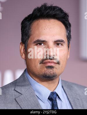 HOLLYWOOD, LOS ANGELES, CALIFORNIE, États-Unis - 12 NOVEMBRE : Michael Pena arrive à la première de Los Angeles de la série originale 'Landman' saison 1 de Paramount+ qui s'est tenue au Paramount Theatre aux Paramount Pictures Studios le 12 novembre 2024 à Hollywood, Los Angeles, Californie, États-Unis. (Photo de Xavier Collin/image Press Agency) Banque D'Images