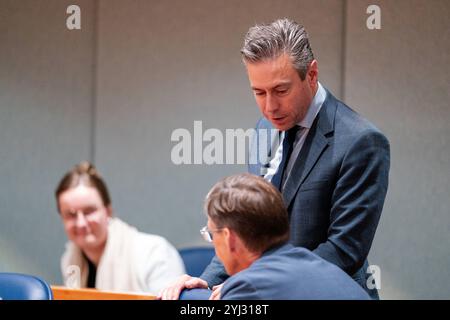 2024-11-12 Néerlandais Tweede Kamer débat plénier DEN HAAG, PAYS-BAS - 12 NOVEMBRE : Chris Stoffer SGP lors du débat plénier à la Tweede Kamer le 12 novembre 2024 à Den Haag, pays-Bas. Den Haag Tweede Kamer Netherlands contenu non disponible pour redistribution aux pays-Bas directement ou indirectement par le biais de tiers. Droit d'auteur : xJohnxBeckmannx Banque D'Images