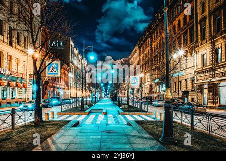 Saint Petersburg, Russie - Novembre 04, 2019 : Petite rue stable.( Malaya Konyushennaya). Saint Petersburg. La Russie. Banque D'Images