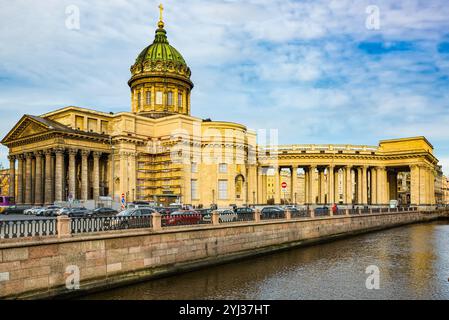 Saint-Pétersbourg, Russie - 06 Novembre 2019: Canal De Gribobedov. Temple De Kazan. Saint-Pétersbourg. Banque D'Images