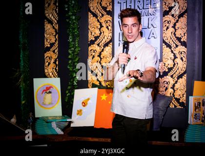 Russell Kane livre lecture et dédicace, Bar Up the Road, Southend © Clarissa Debenham (film Free Photography) / Alamy Banque D'Images