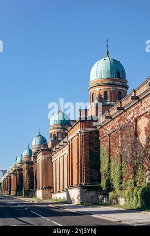 Cimetière de Mirogoj à Zagreb, l'un des plus beaux cimetières d'Europe Banque D'Images