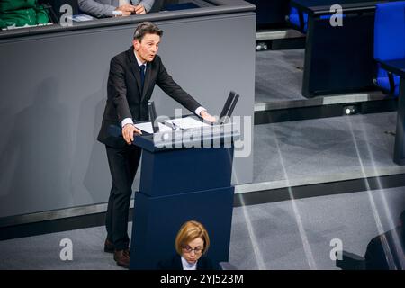 Berlin, Deutschland. 13 novembre 2024. Rolf Muetzenich, (SPD), enregistré lors d'un interrogatoire du gouvernement au Bundestag allemand à Berlin, le 13 novembre 2024. Crédit : dpa/Alamy Live News Banque D'Images