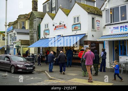 Vente de fruits de mer frais à la vieille ville, Hastings, East Sussex, Angleterre Banque D'Images