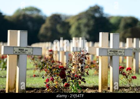 La nécropole nationale notre-Dame-de-Lorette est un cimetière et mémorial militaire français situé sur la colline éponyme, inauguré en 1925, dans la commune Banque D'Images