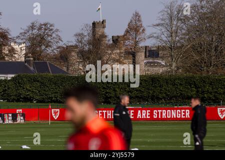 PONTYCLE, ROYAUME-UNI. 13 novembre 2024. Château de Hensol lors d'une séance d'entraînement à la station balnéaire de Vale avant le match de l'UEFA Nations League 2025 contre la Turquie au stade Kadir Has le 16 novembre (PIC by John Smith/FAW) crédit : Football Association of Wales/Alamy Live News Banque D'Images