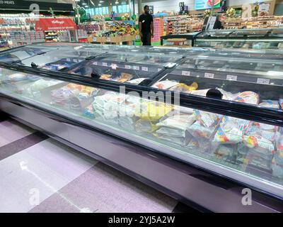 Toronto, on, Canada - 28 août 2024 : vue au rayon des fruits de mer dans le magasin canadien. Banque D'Images