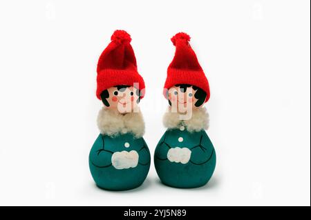 Famille de gnome de Noël isolé sur fond blanc Banque D'Images