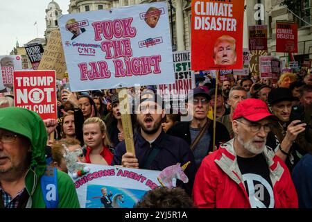 Londres, Royaume-Uni. Une foule de milliers de personnes a rempli Whitehall pour envoyer un message clair que le président Trump n’est pas le bienvenu ici en raison de son déni climatique, de son racisme, de son islamophobie, de sa misogynie et de son fanatisme. Ses politiques de haine et de division ont dynamisé l’extrême droite dans le monde entier. Le rassemblement était proche de l'endroit où il rencontrait Theresa May et il y avait des discours de Jeremy Corbyn, Caroline Lucas et d'autres politiciens et activistes de premier plan, puis un autre rassemblement sur la place du Parlement. Banque D'Images
