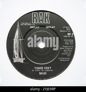 Label central de la version single de sept pouces de Tiger Feet by Mud, qui est sortie en 1974 Banque D'Images