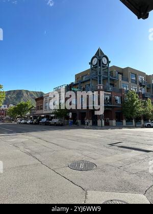 Une vue de rue des bâtiments historiques par une journée d'été ensoleillée à Durango, Colorado, États-Unis Banque D'Images