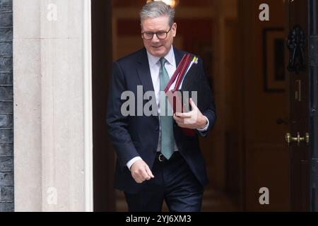 Londres, Royaume-Uni. 13 novembre 2024. Le premier ministre britannique Sir Keir Starmer quitte Downing Street pour les PMQ. Crédit : Justin Ng/Alamy Live News. Banque D'Images