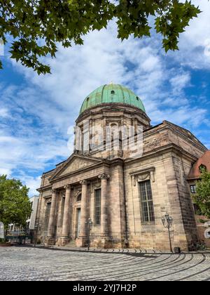 St. L'église Elizabeth est une église catholique romaine dans la vieille ville de Nuremberg. Nuremberg est la deuxième plus grande ville de l'État de Bavière en Allemagne. Banque D'Images