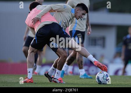 Ezeiza, Argentine - 12 novembre 2024 : L'équipe nationale Argentine de football a tenu une séance d'entraînement dans son complexe d'Ezeiza, avec des joueurs clés, à Banque D'Images