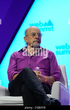 Richard Schiff, acteur, Star of 'The West Wing', s'adresse au public lors de la première journée du WEB SUMMIT 2024 à Lisbonne, Portugal. 11 décembre 2024. Crédit : Brazil photo Press/Alamy Live News Banque D'Images