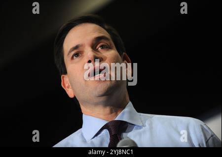 Davenport (États-Unis d'Amérique). 1er février 2016. DAVENPORT, IA - JANVIER 31 : le candidat républicain à la présidence Ted Cruz prend la parole lors d'un événement de campagne au Rogalski Center de l'Université Ambrose le 31 janvier 2016 à Davenport, Iowa. Cruz fait campagne dans tout l'État à la veille des caucus de l'Iowa. People : Marco Rubio crédit : Storms Media Group/Alamy Live News Banque D'Images