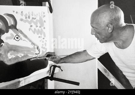 Pablo Ruiz Picasso (1881-1973). Escena del reportaje El Misterio Picasso, 1956, dirigido por d'Henri-Georges Clouzot. Banque D'Images