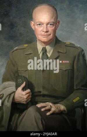 Dwight David Eisenhower (1890-1969). Homme politique américain. 34e président des États-Unis (1953-1961). Portrait (1947) par Edgar Thomas Stephens (1886-1966). National Portrait Gallery. Washington D.C. United States. Banque D'Images