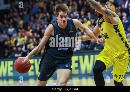 Oldenburg, Allemagne, 20 novembre 2019 : Andrea Mezzanotte en action pendant le match EWE Banque D'Images