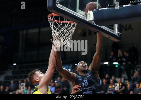 Oldenburg, Allemagne, 20 novembre 2019 : Eurocup. Justin Knox en action lors du match Baskets Oldenburg vs Aquila basket Trento Banque D'Images