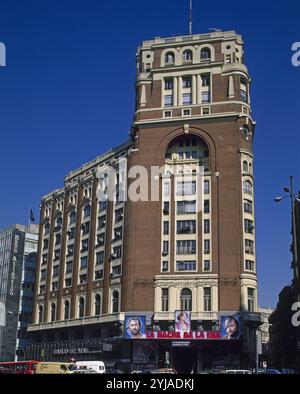 PALACIO DE LA PRENSA CONSTRUCCION DEL 1928 ESTA SITUADO EN LA PLAZA DE CALLAO Nº 4 ESQUINA A LA CALLE GRAN VIA NUMERO 46. AUTEUR: MUGURUZA OTAÑO PEDRO. EMPLACEMENT : PALACIO DE LA PRENSA. MADRID. ESPAGNE. Banque D'Images