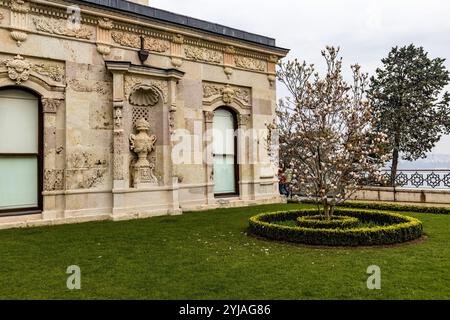 Jardin du Palais de Topkapi et détails du bâtiment, Istanbul, Turquie Banque D'Images