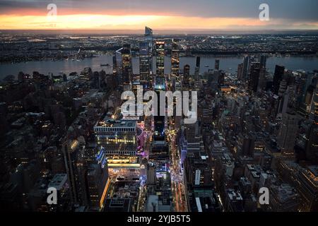 Crépuscule sur Hudson Yards et Manhattan's Skyline Banque D'Images