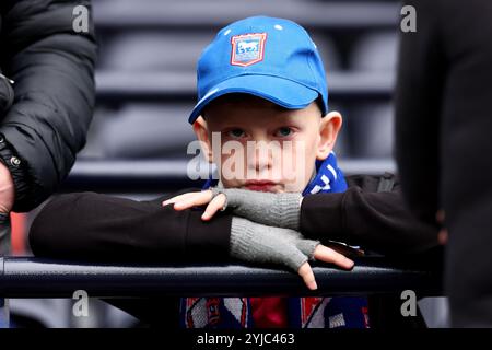 Young Ipswich Town fans Looks on - Tottenham Hotspur v Ipswich Town, premier League, Tottenham Hotspur Stadium, Londres, Royaume-Uni - 10 novembre 2024 usage éditorial uniquement - les restrictions DataCo s'appliquent Banque D'Images