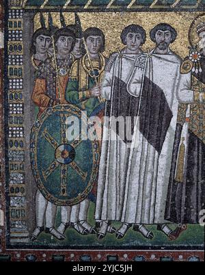 Le général Belisarius (494-565) a vaincu les Vandales Ostrogoths et les soldats gardes du corps de Justinian à San vitale, Ravenne, Italie. Musée : SAN VITALE, Ravena, ITALIE. BELISARIO. Banque D'Images