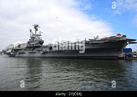 USS Intrepid Aircraft Carrier Museum sur le fleuve Hudson Banque D'Images