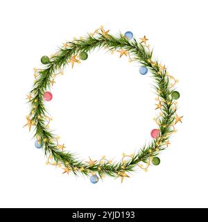 Couronne de Noël, ronde, aquarelle avec guirlande, lumières jaunes, boules et étoiles. Branches de sapin, épicéa, pin. Symbole de vacances dessiné à la main isolé sur fond blanc. Conception pour l'impression sur cartes Banque D'Images