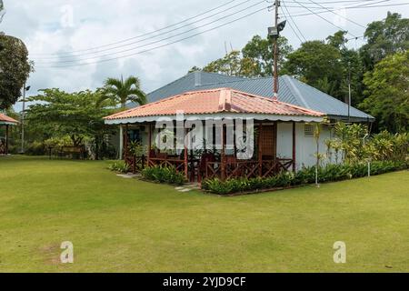 Maison traditionnelle malaisienne dans la province de Sandakan Sabah Bornéo Malaisie Banque D'Images