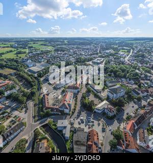 Die oberbayerische Kreisstadt Pfaffenhofen an der ILM von oben Blick auf Pfaffenhofen an der ILM im Hopfenland Hallertau in Bay *** haute-Bavière Banque D'Images