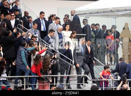 CUENCA XXIX IBEROAMERICAN SUMMIT ÉCOLE DE FOOTBALL Cuenca, Équateur 14 novembre 2024 ce matin au complexe sportif la Gloria en dehors de la ville de Cuenca, l'inauguration de l'école de football JBG Junta de Beneficiencia de Guayaquil a eu lieu à Cuenca, le roi d'Espagne Felipe VI avec le maire Cristhian Zamora, Juan Javier Cordobez et le président de l'Atletico de Madrid Enrique Cerezo ont été témoins d'un grand nombre d'enfants et de jeunes qui seront dans l'école de football photo Boris Romoleroux API soi CUENCA XXIXCUMBREIBEROAMERICANA ESCUELAFUTBOL 0a7be1eef3fe24bd4dc5c6a5236a Banque D'Images