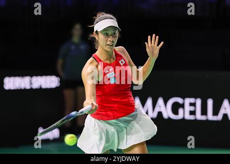 Malaga, Malaga, Espagne. 14 novembre 2024. ENA Shibahara, du Japon, revient en avant dans son 1er match lors de la finale de la Coupe Billie Jean King 2024 - Tennis féminin (crédit image : © Mathias Schulz/ZUMA Press Wire) USAGE ÉDITORIAL SEULEMENT! Non destiné à UN USAGE commercial !/Alamy Live News Banque D'Images