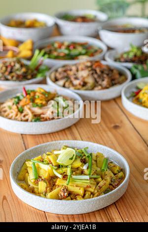 Khao Ram Fuen fabriqué à partir de différents haricots fraîchement préparés chaque jour fraîchement cuisinés pour chaque plat recettes authentiques de tofu de Tai Yai Tai lue Sibsongpanna Yu Banque D'Images