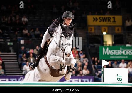 Platz Hendrik von Eckermann (SWE) auf Calizi Preis der Firma XXL-Sicherheit Zeitspringpruefung International Qualifikation zum Stuttgart German Masters GER, Stuttgart German Masters 2024, 38. internationale Reitturnier, 14.11.2024 Foto : Eibner-Pressefoto/Roger Buerke Banque D'Images