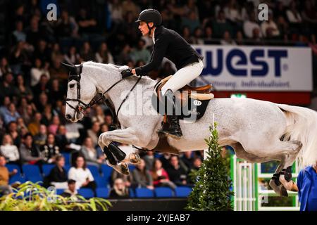 Platz Hendrik von Eckermann (SWE) auf Calizi Preis der Firma XXL-Sicherheit Zeitspringpruefung International Qualifikation zum Stuttgart German Masters GER, Stuttgart German Masters 2024, 38. internationale Reitturnier, 14.11.2024 Foto : Eibner-Pressefoto/Roger Buerke Banque D'Images